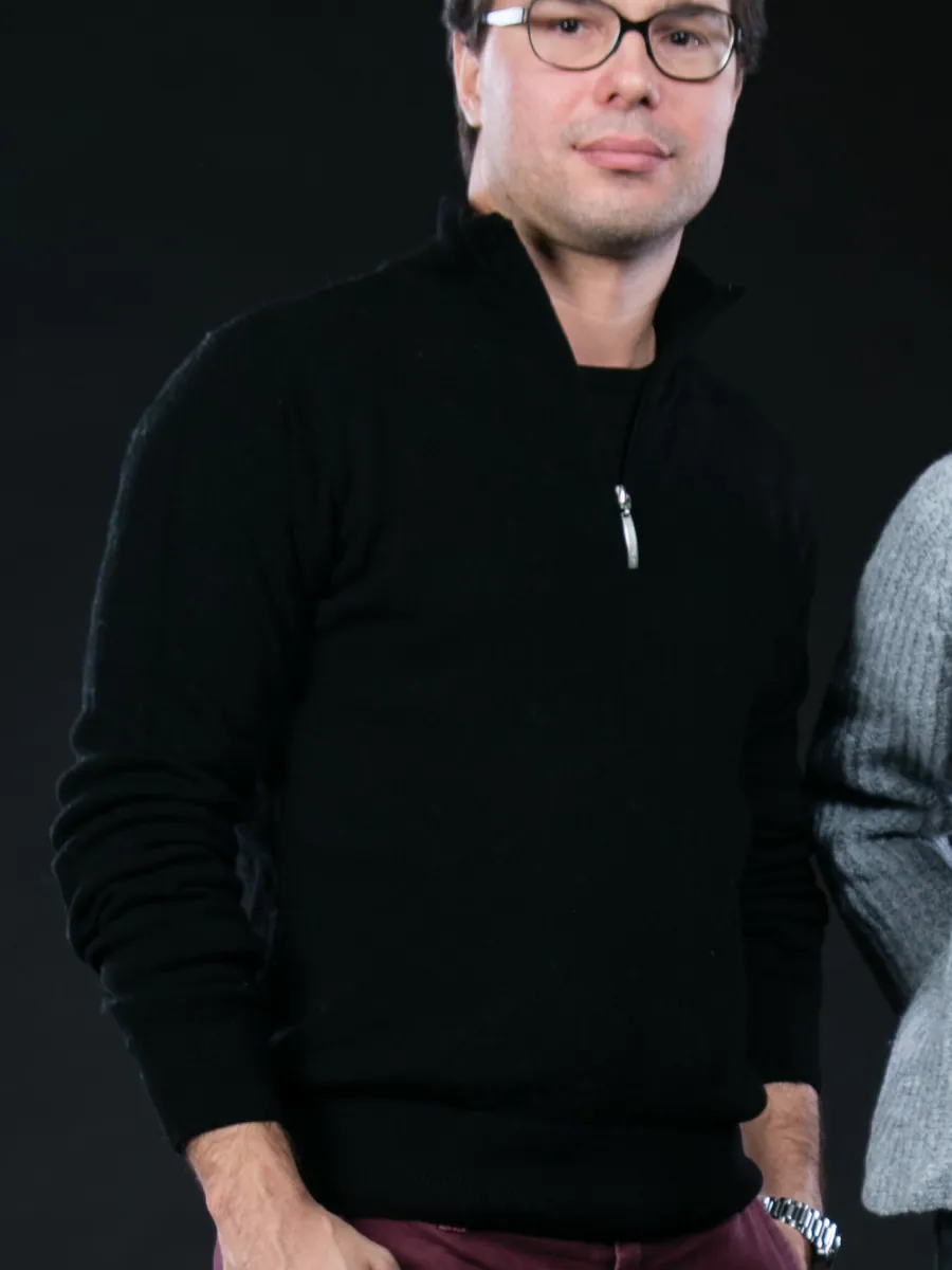 Men’s knitwear product example