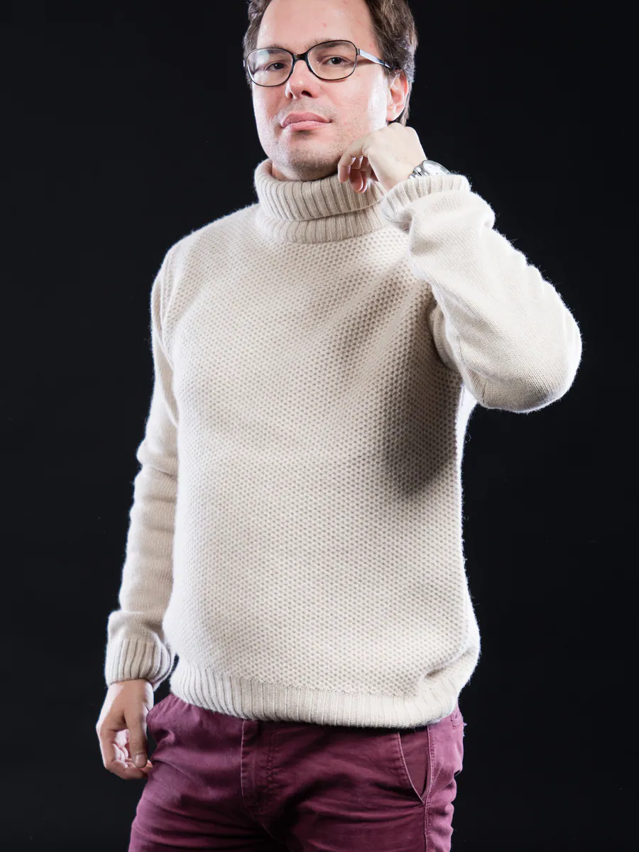 Men’s knitwear product example