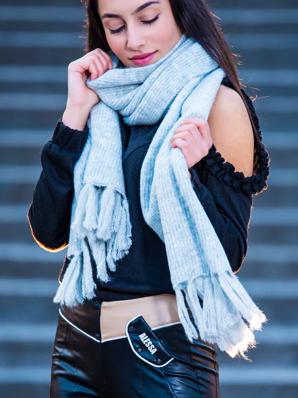 Knitted vest or scarf product example